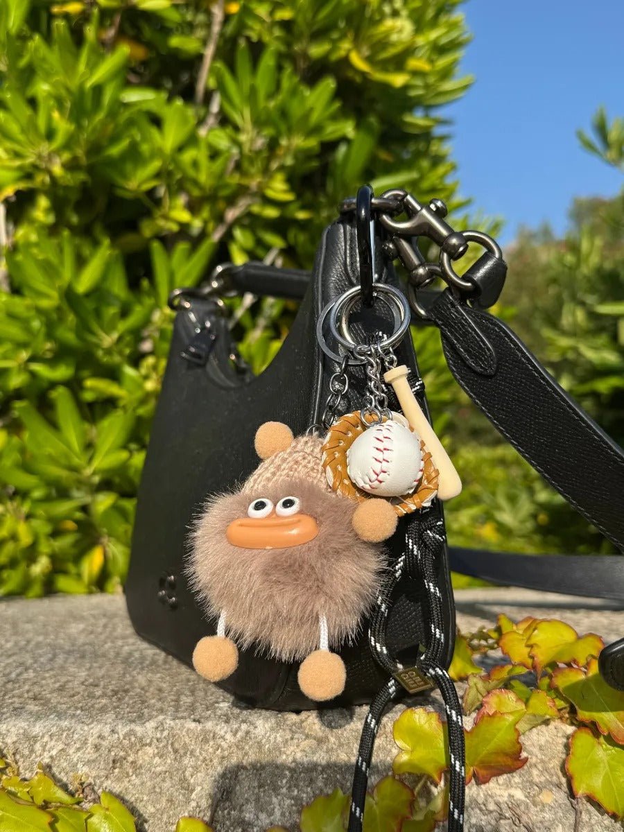 Bijou de Sac Baseball Troki - Peluche & Breloques Sportives - Accessoire Décalé Chic