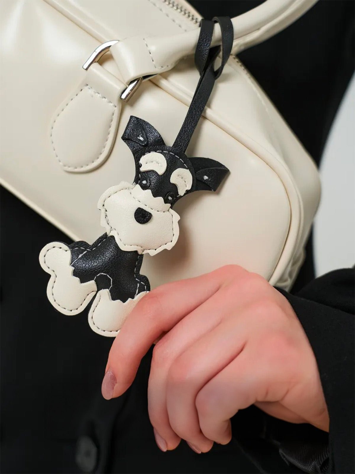 Bijou de Sac Chien Schnauzer Rex - Cuir Vegan Noir & Blanc - Accessoire Mignon Chic