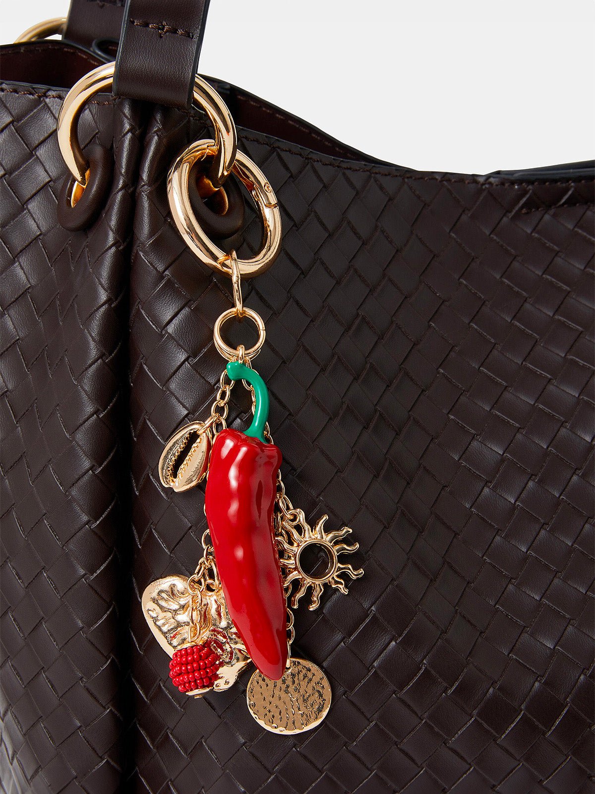 Bijou de Sac Piment Rouge Neka - Breloques Dorées & Coeur Love - Accessoire Solaire